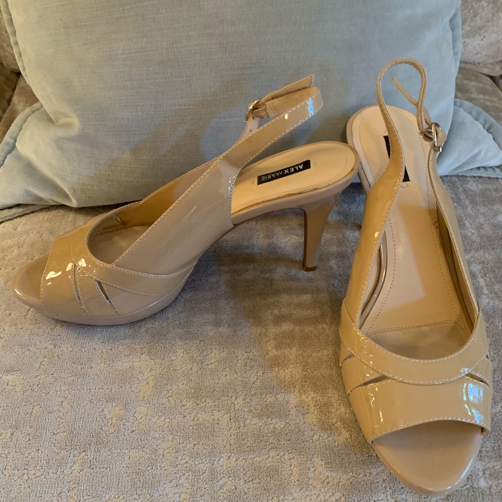 Alex and Ani open toe, neutral patent leather sling back shoes, size 10